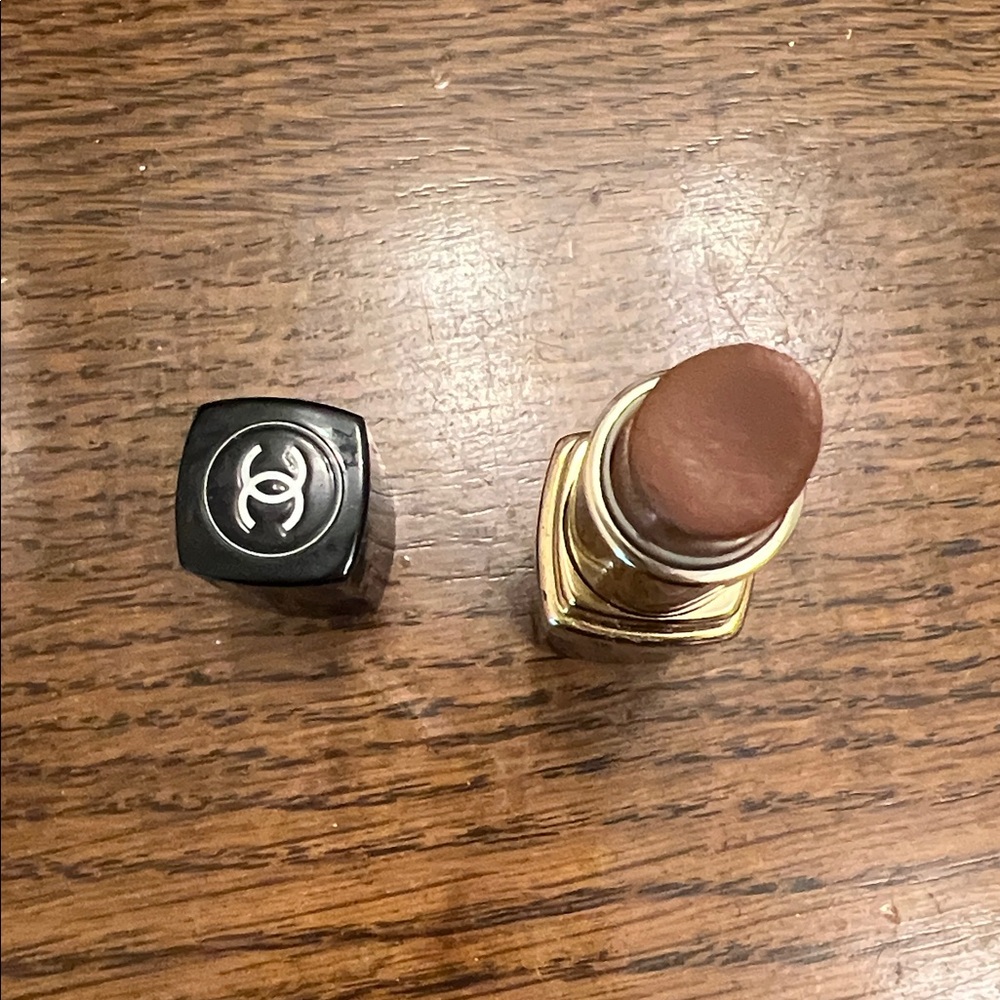 CHANEL Luxurious soleil desert sand pebble neutral Lipstick